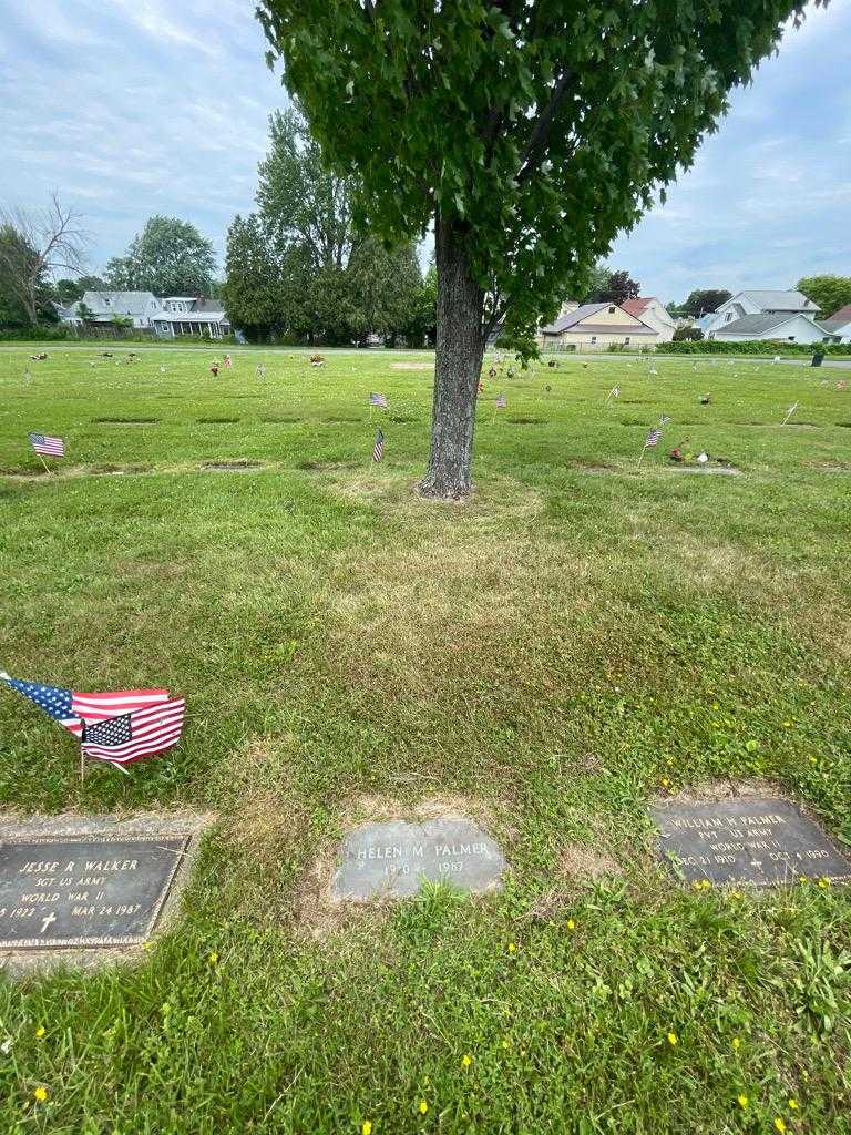 Helen M. Palmer's grave. Photo 1