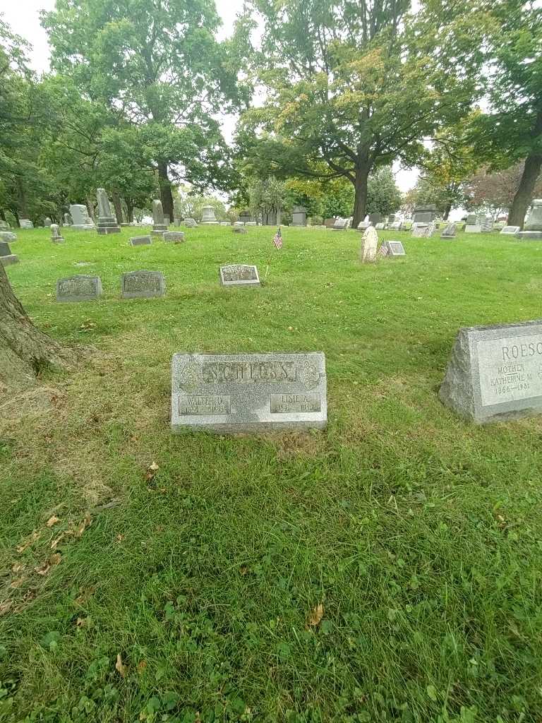 Elsie A. Schiess's grave. Photo 1