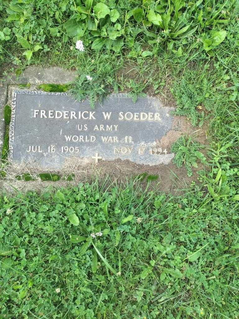 Fred W. Soeder's grave. Photo 4