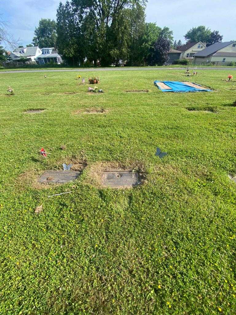 Zafir Q. F. Thomas's grave. Photo 1