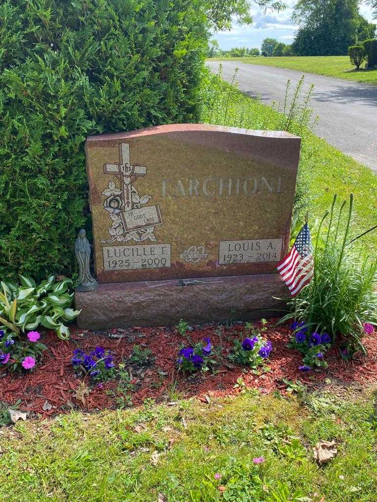 Louis A. Farchione's grave. Photo 2