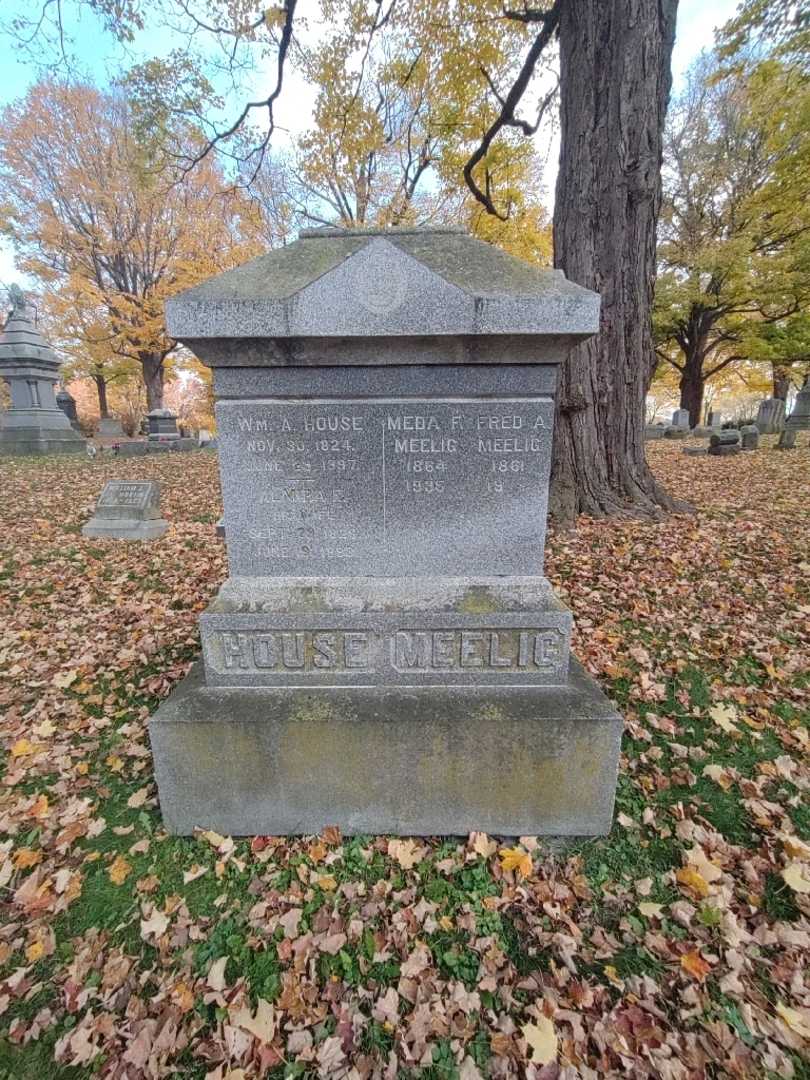 Almira F. House's grave. Photo 2