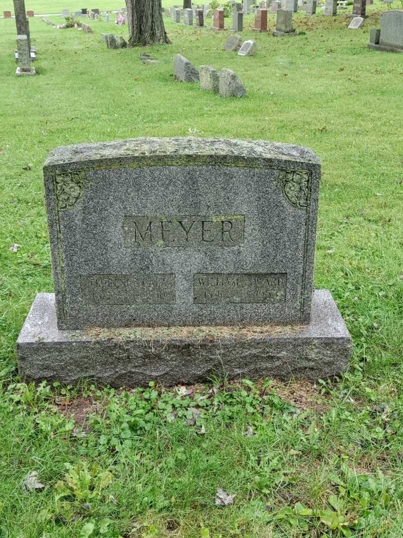 Florence Meyer Balz's grave. Photo 3