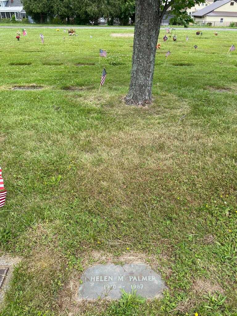 Helen M. Palmer's grave. Photo 2