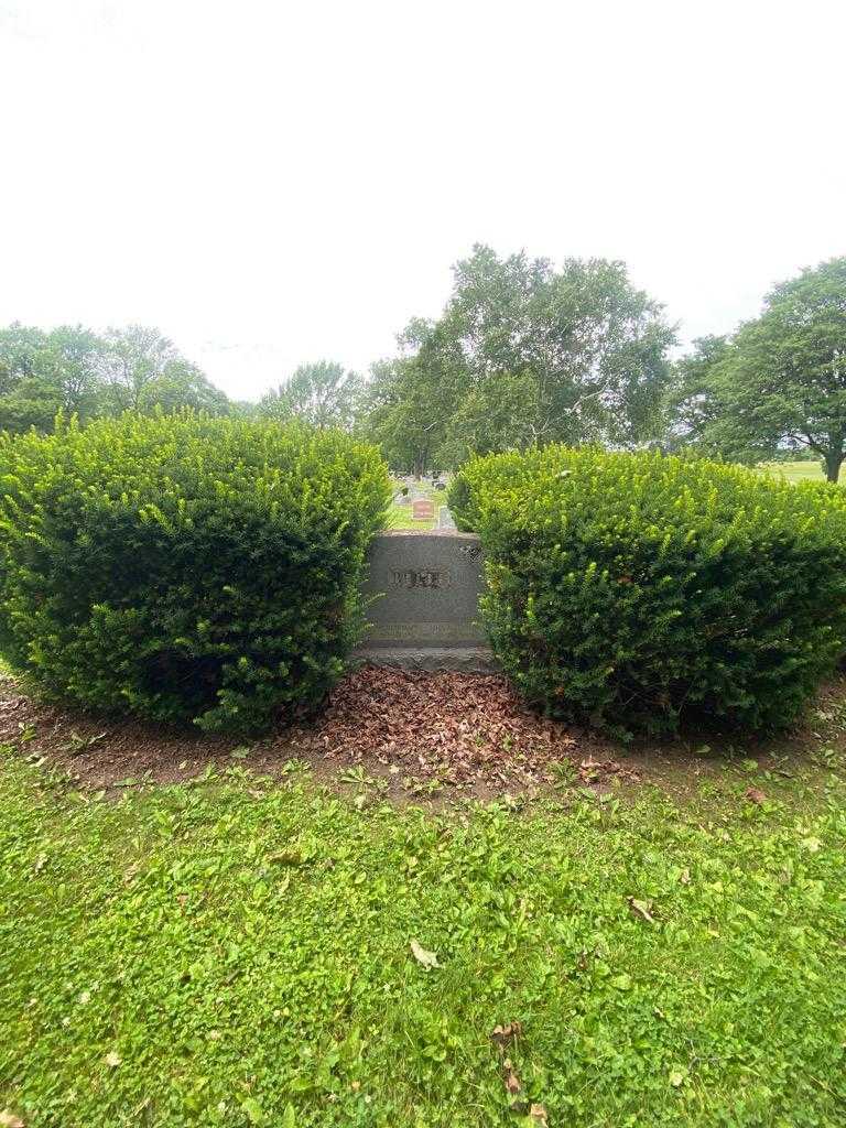 Carrie M. Beebe's grave. Photo 2