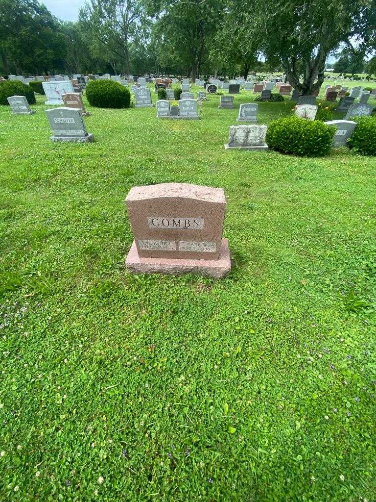Earl W. Combs's grave. Photo 1