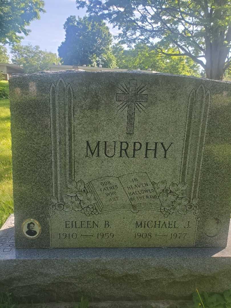 Eileen B. Murphy's grave. Photo 3