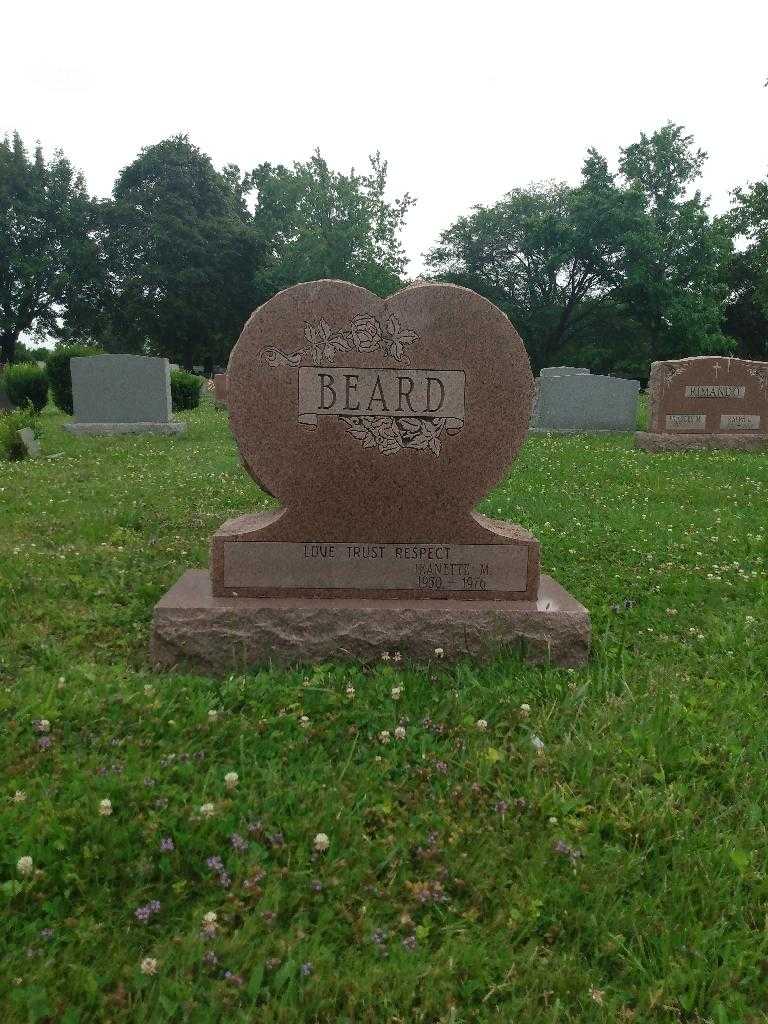 Jeanette M. Beard's grave. Photo 1