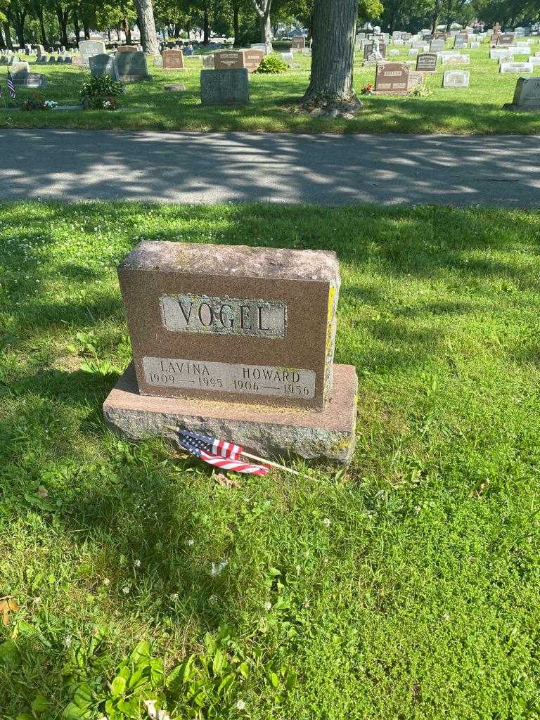 Lavina Vogel's grave. Photo 2