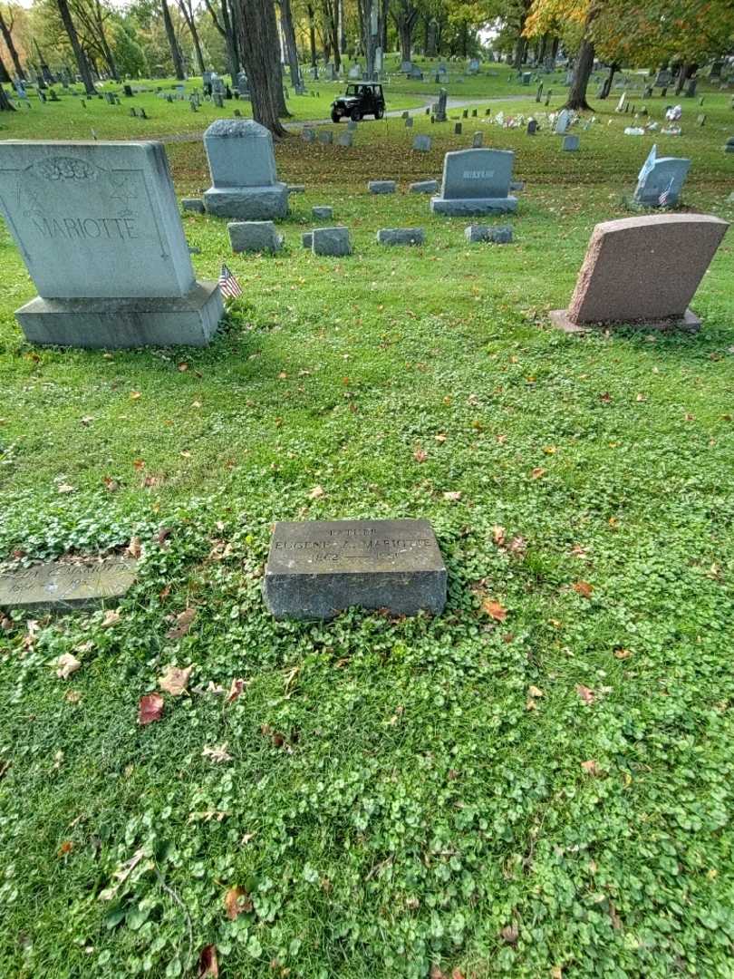 Eugene A. Mariotte's grave. Photo 1