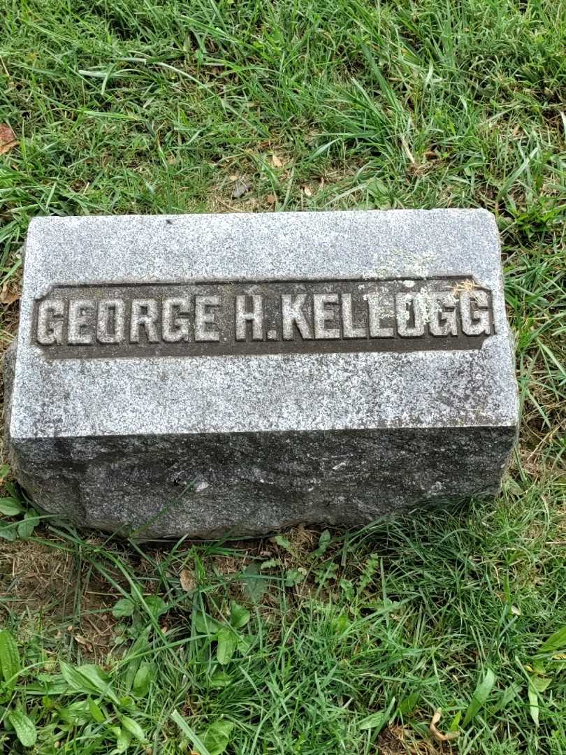 Florence Kellogg's grave. Photo 3