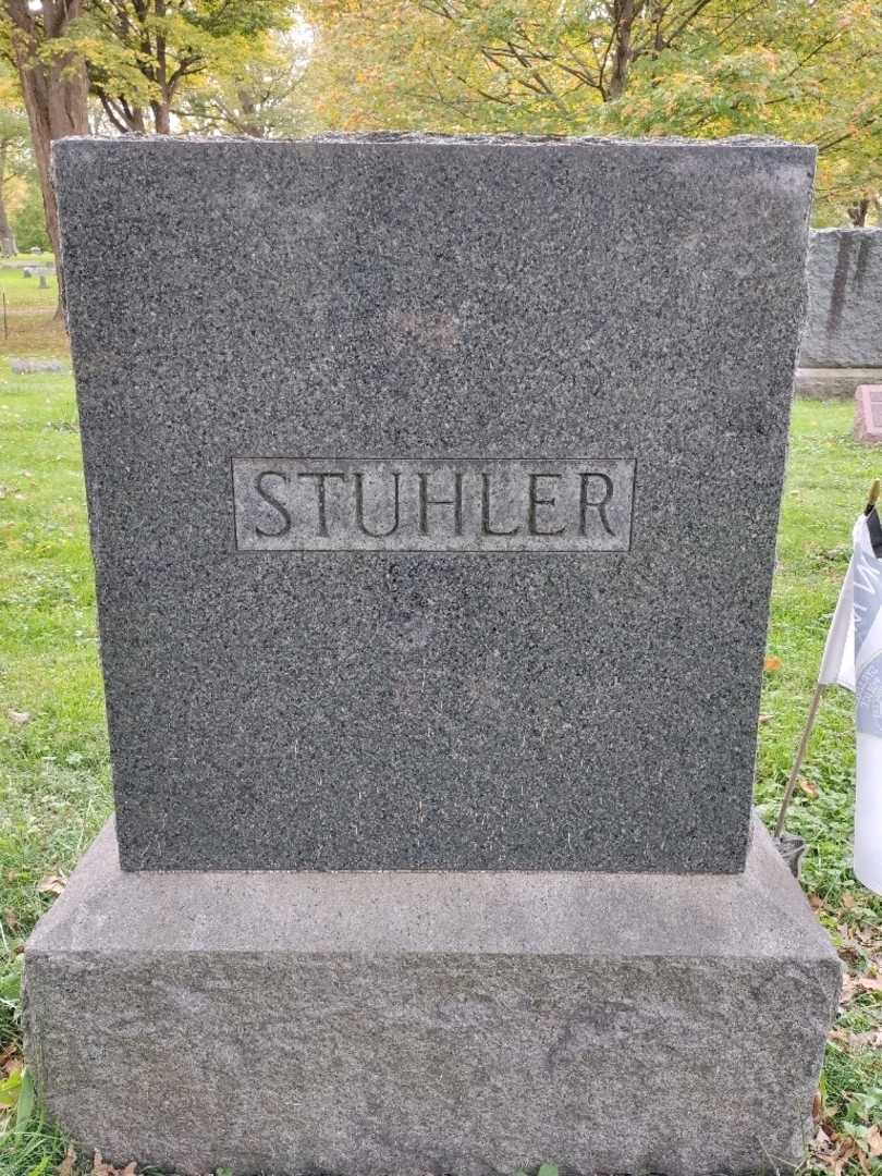 Catherine Hess's grave. Photo 4
