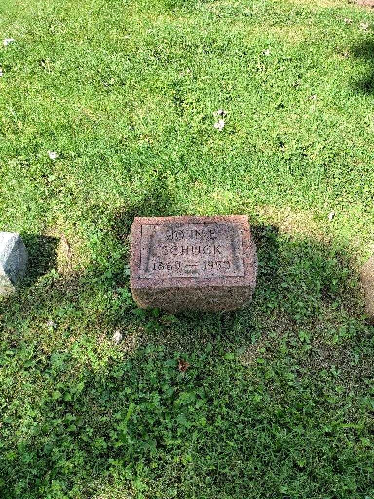 John F. Schuck's grave. Photo 2