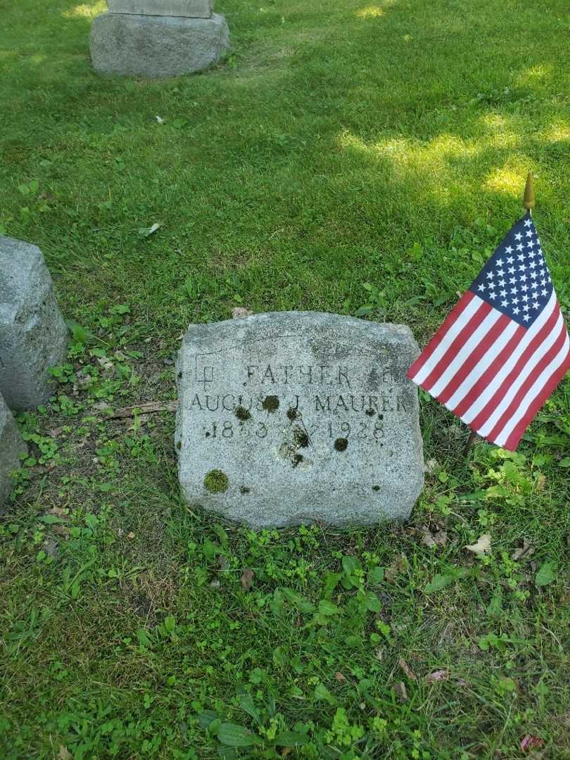 August J. Maurer's grave. Photo 2