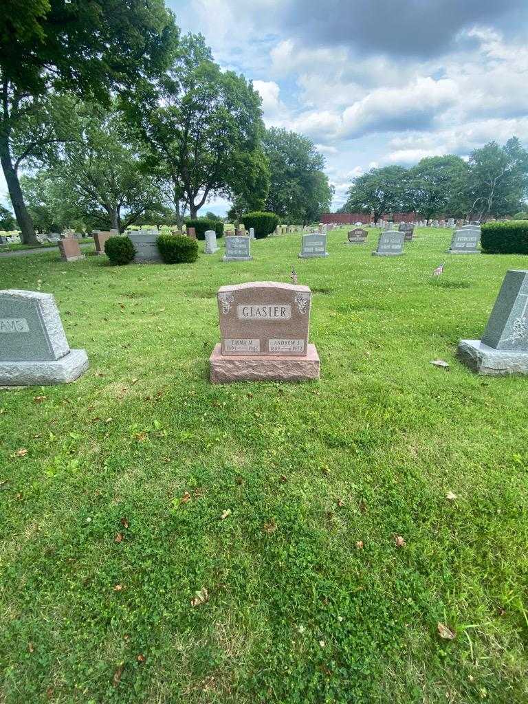 Andrew J. Glasier's grave. Photo 1