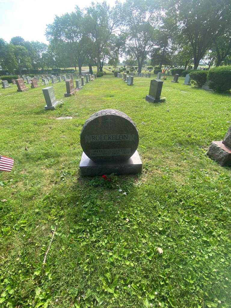 Fred Roeckelein's grave. Photo 1