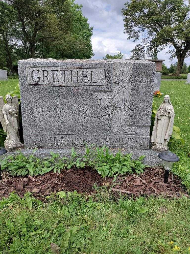 Leonard F. Grethel's grave. Photo 2