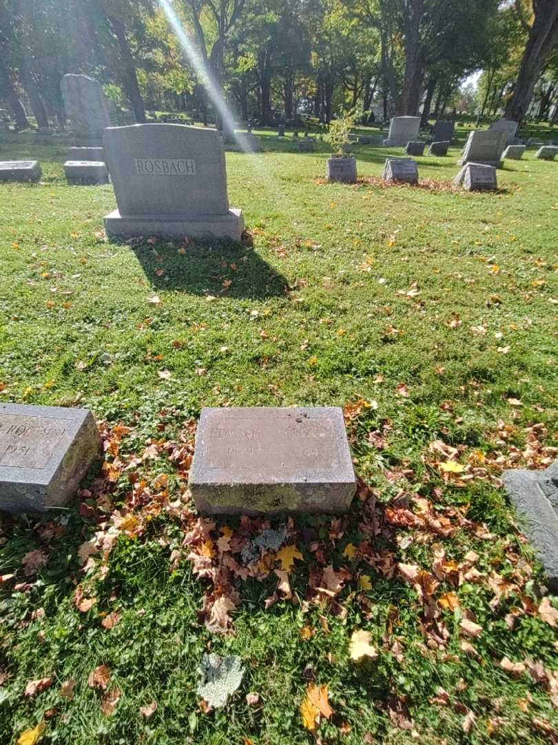 Edward T. Rosbach's grave. Photo 1