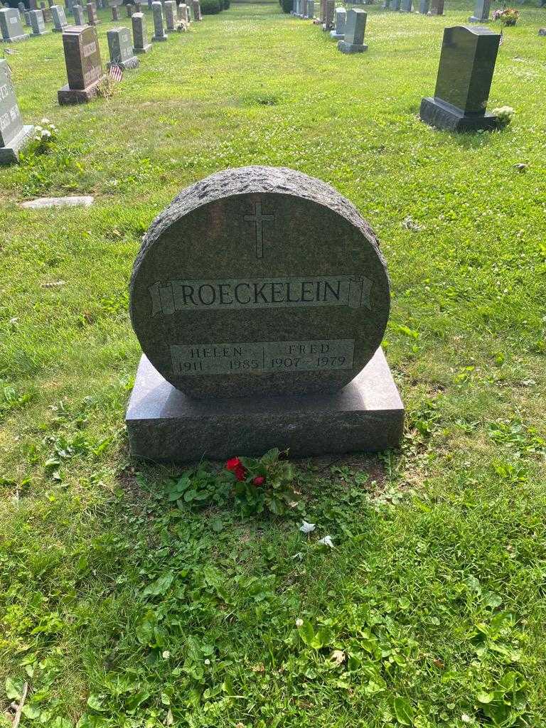 Fred Roeckelein's grave. Photo 2