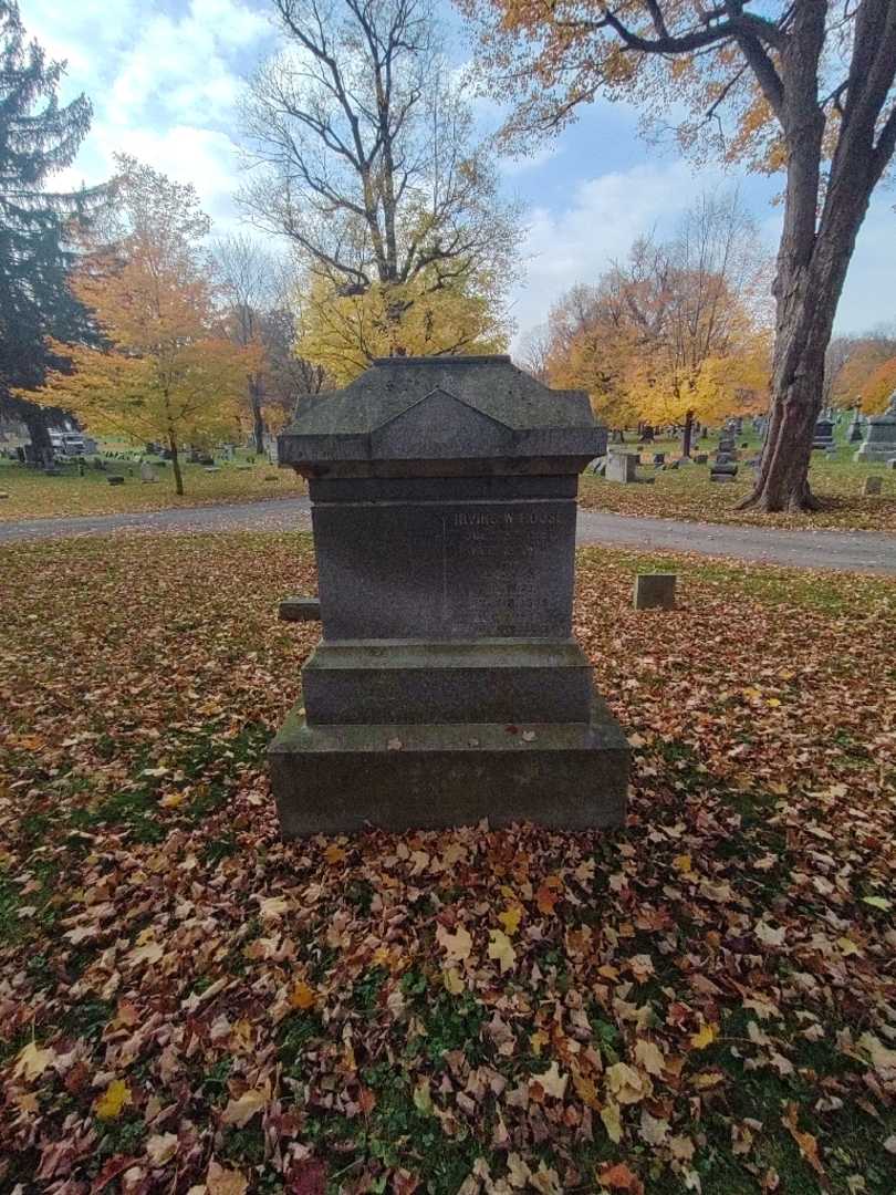 Irving W. House's grave. Photo 1