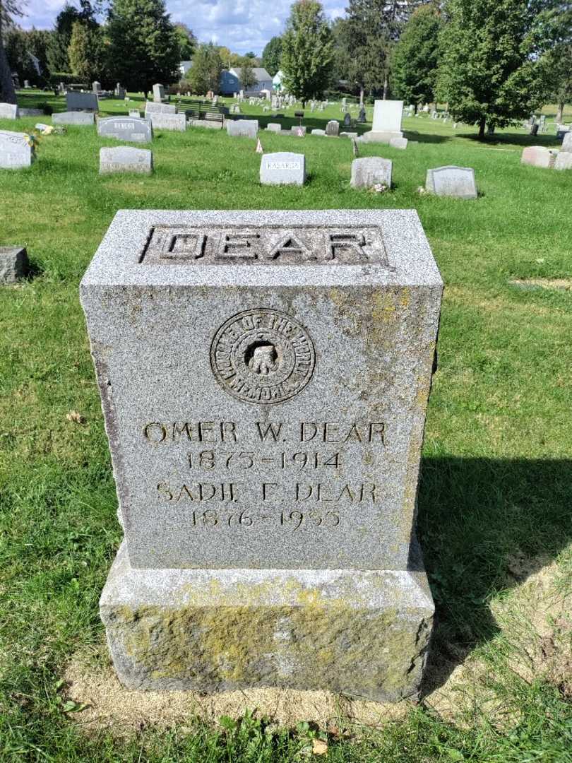 Sadie E. Dear's grave. Photo 3