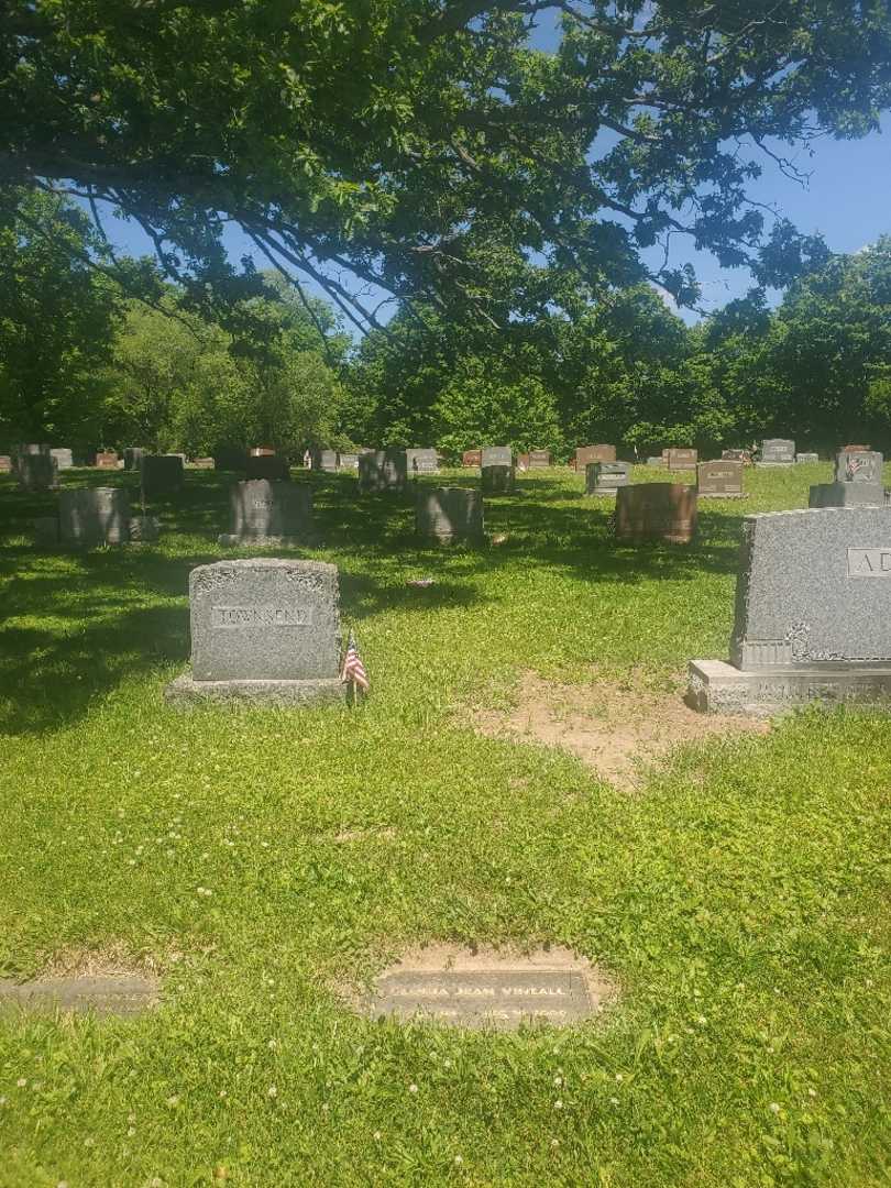 Gloria Jean Vineall's grave. Photo 1
