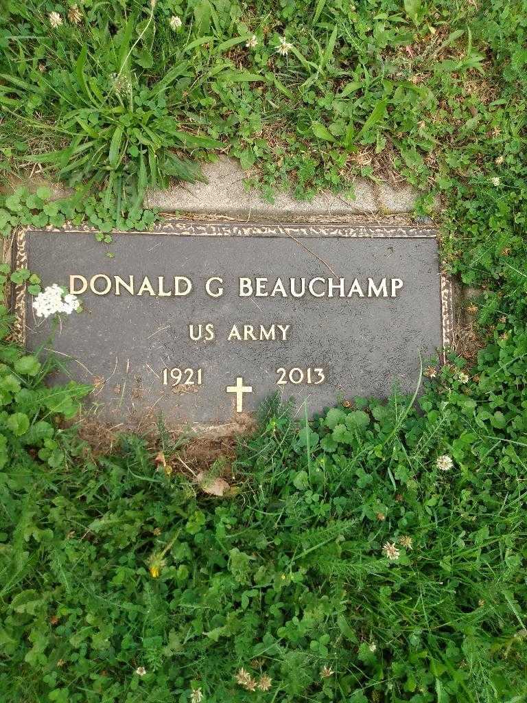 Donald G. Beauchamp's grave. Photo 5