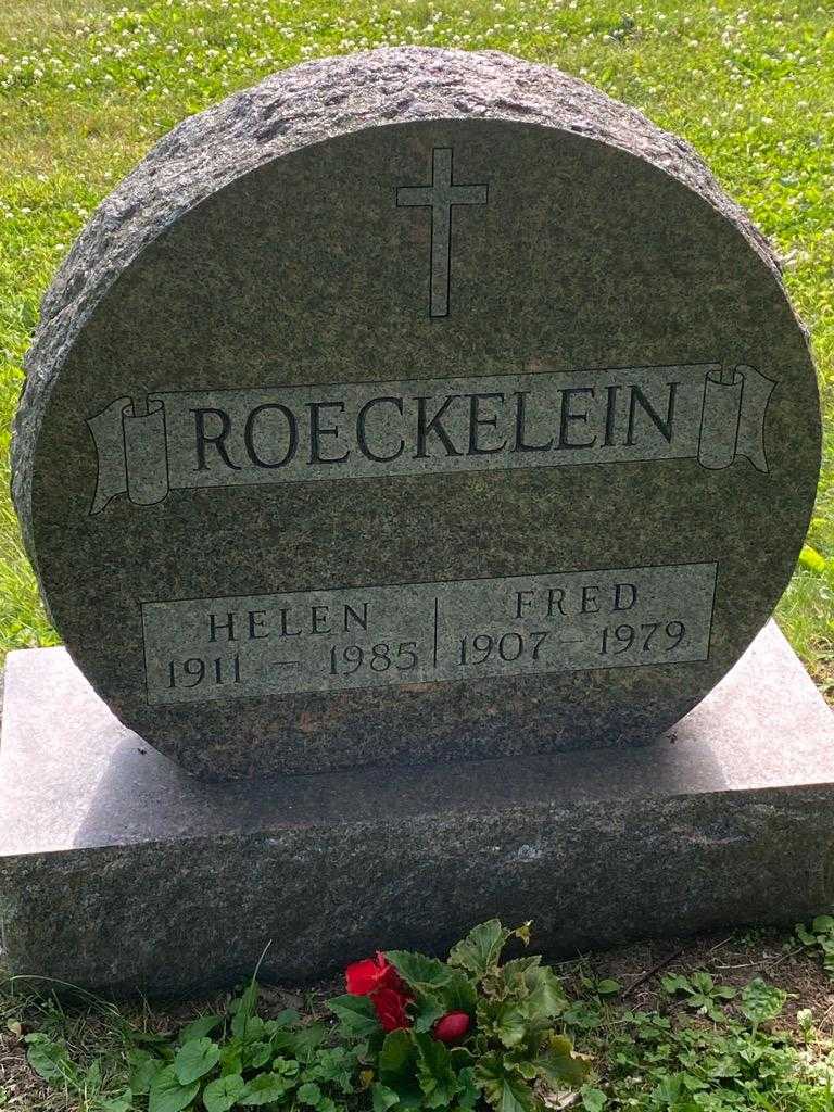 Fred Roeckelein's grave. Photo 3