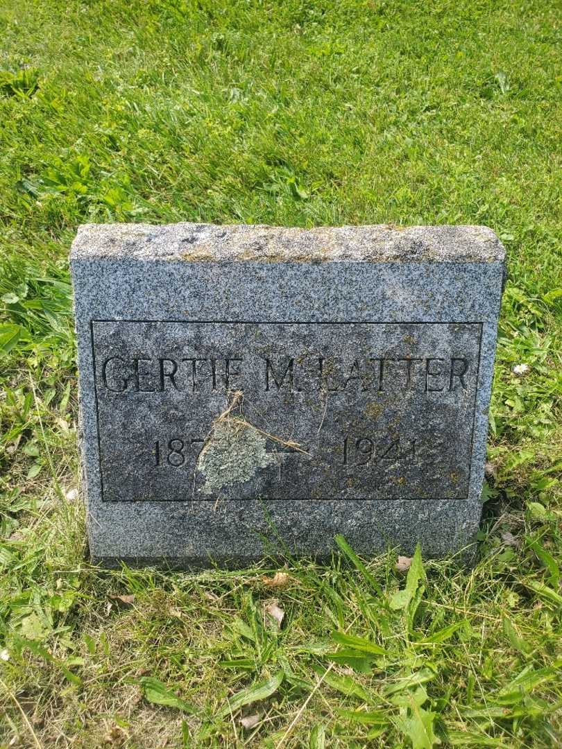Infant Latter's grave. Photo 4