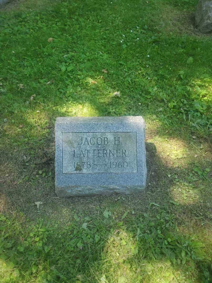 Jacob H. Latterner's grave. Photo 2