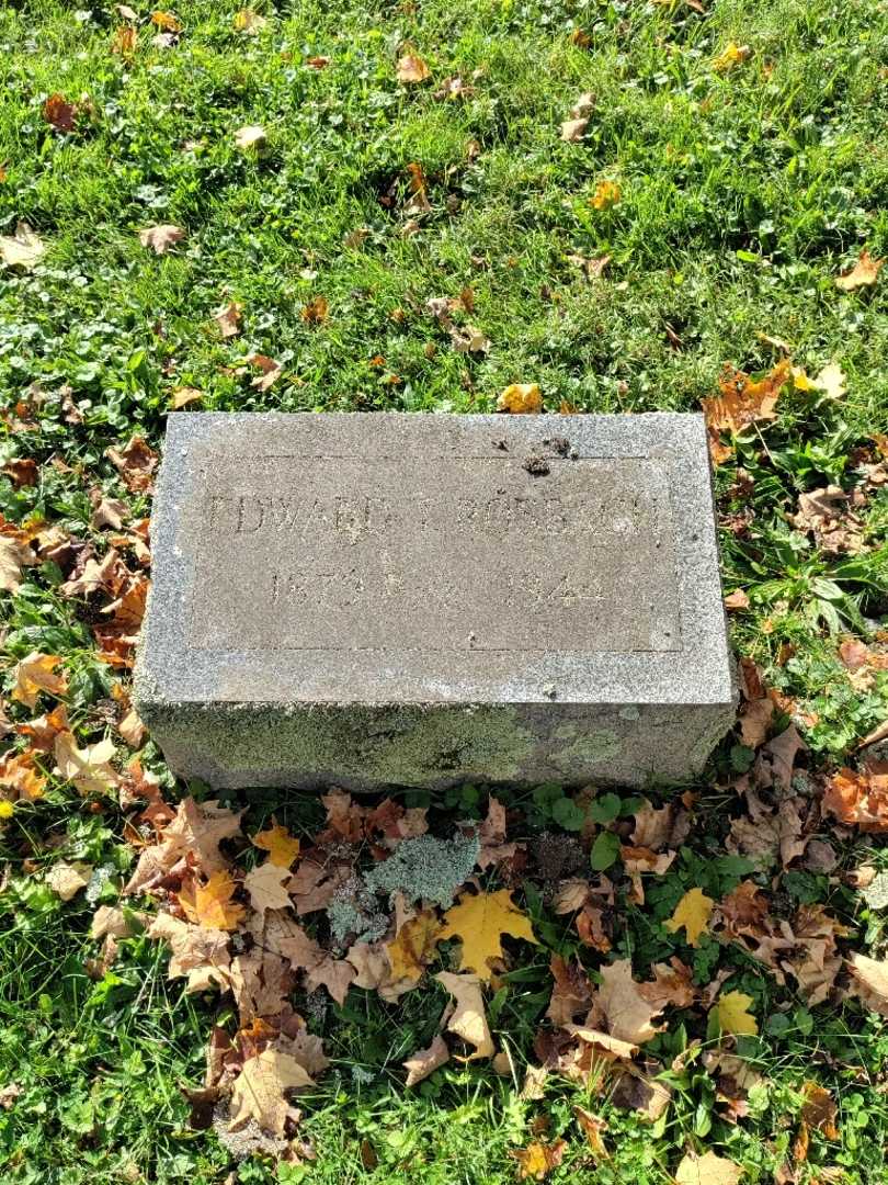 Edward T. Rosbach's grave. Photo 2
