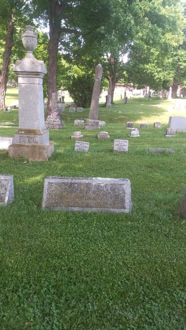 Jacob Kohl Senior's grave. Photo 2