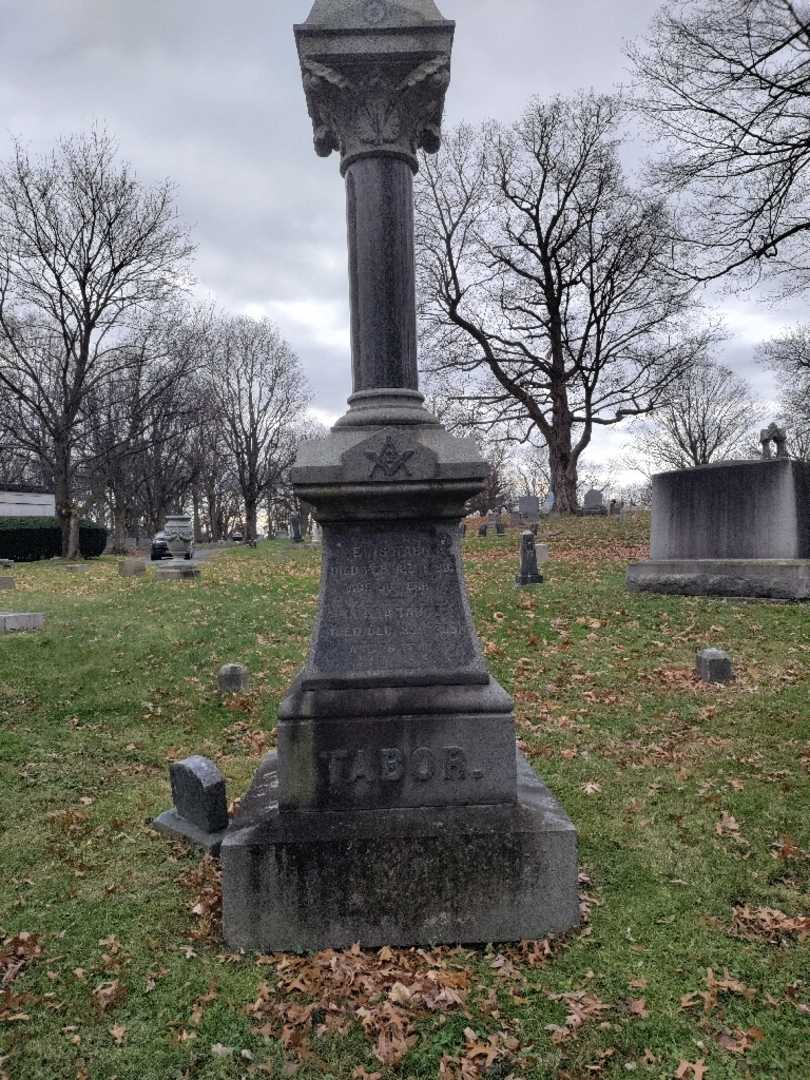 levis Tabor's grave. Photo 2