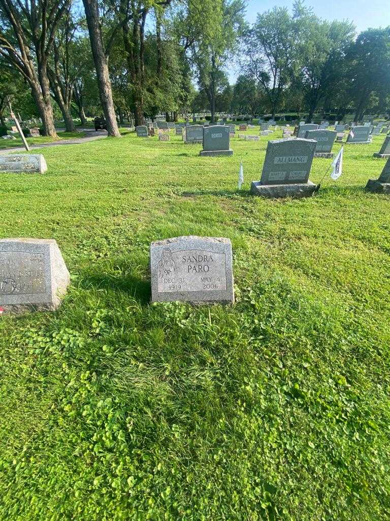 Sandra Paro's grave. Photo 1
