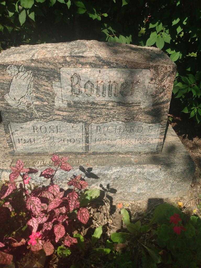Rose Bonner's grave. Photo 2