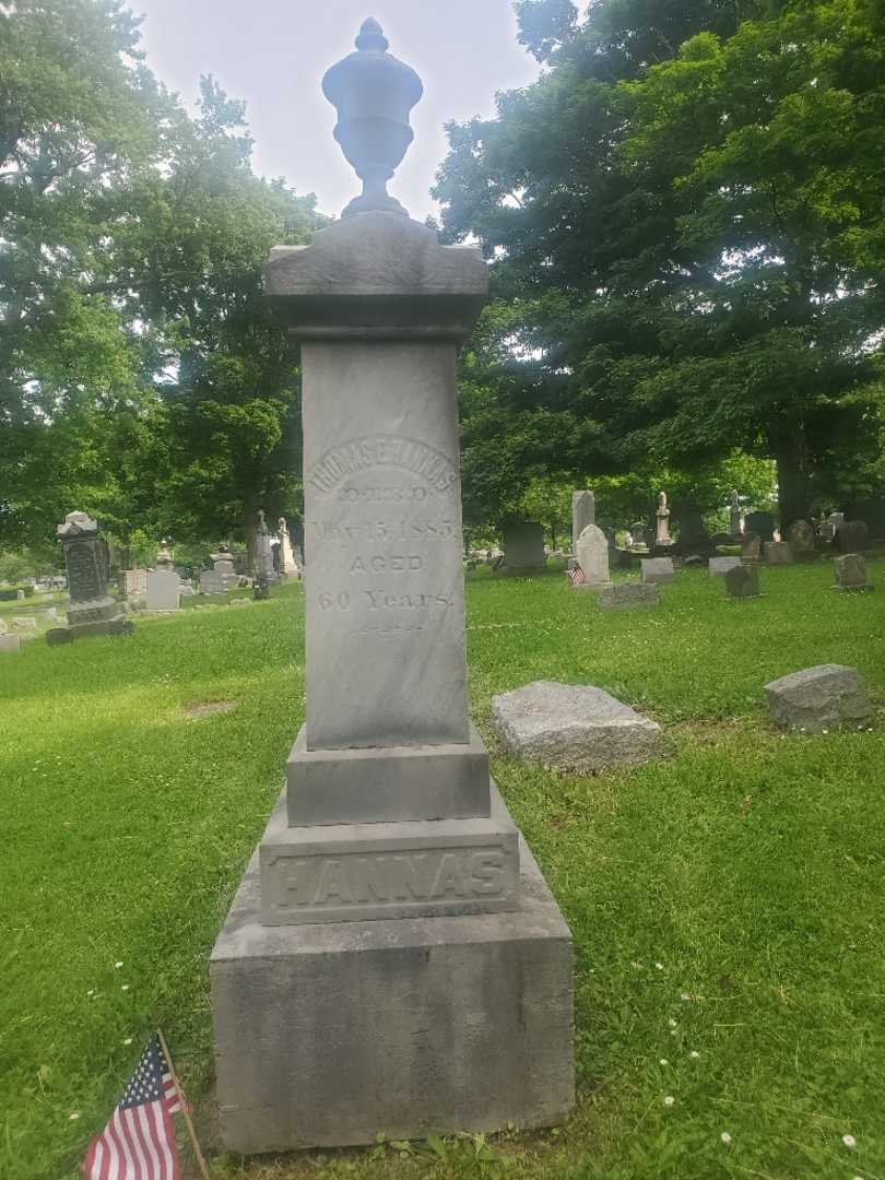 Thomas E. Hannas's grave. Photo 3
