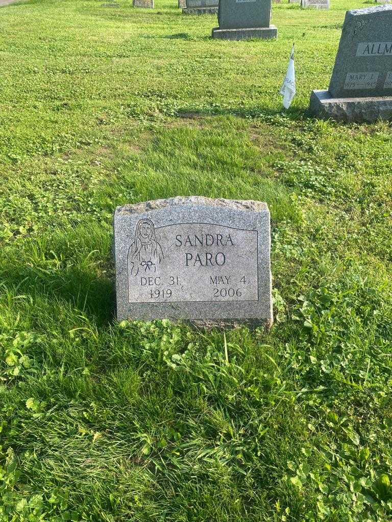 Sandra Paro's grave. Photo 2