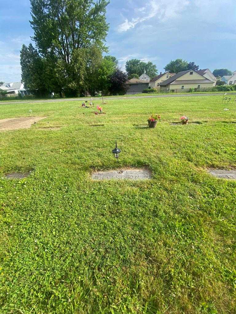 Katherine . Harrison's grave. Photo 1