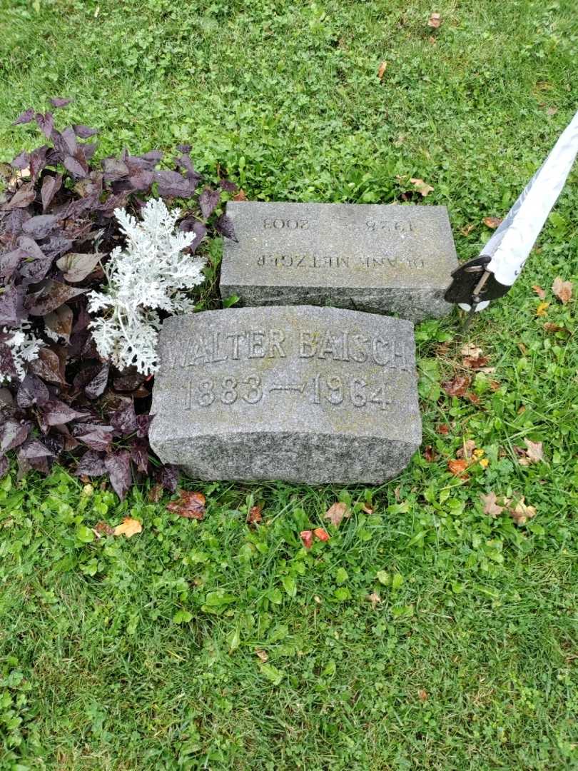 Walter Baisch's grave. Photo 2