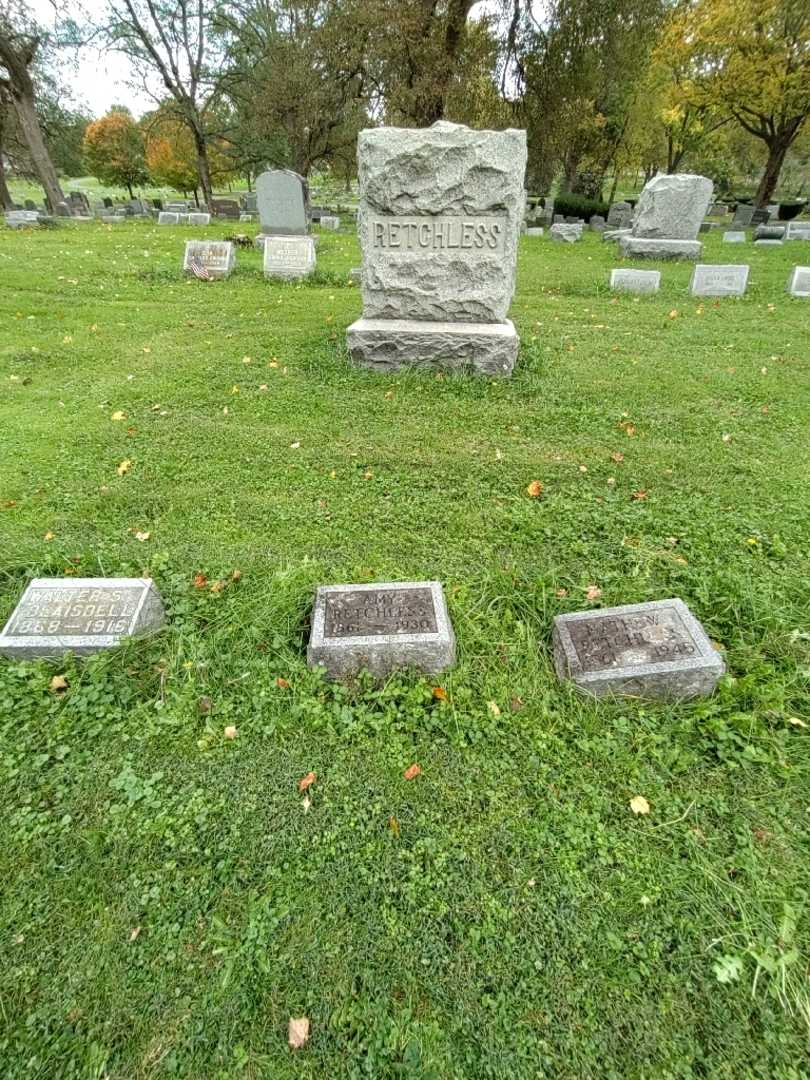 Amy B. Retchless's grave. Photo 1
