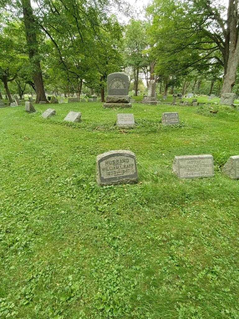 William L. Rapp's grave. Photo 1