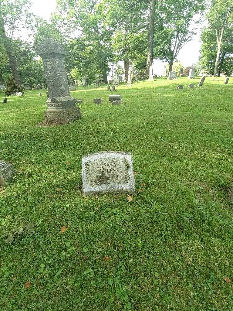 Elsa A. Bailer's grave. Photo 1