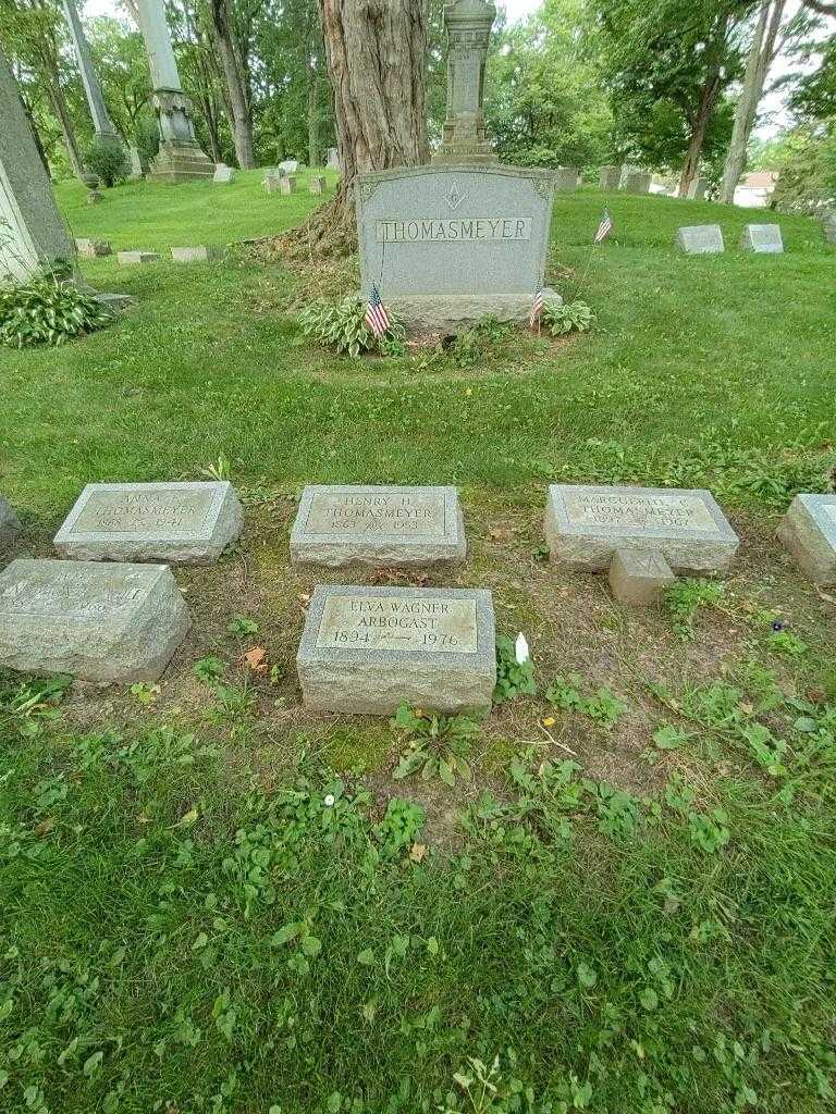 Elva Arbogast Wagner's grave. Photo 1