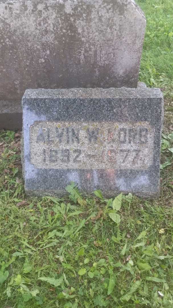 Alvin W. Korb's grave. Photo 4