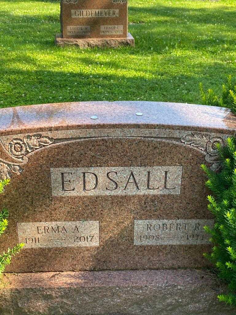Erma A. Edsall's grave. Photo 3