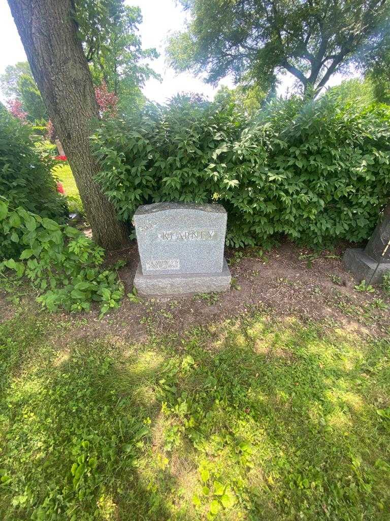 Karen F. Kearney's grave. Photo 1