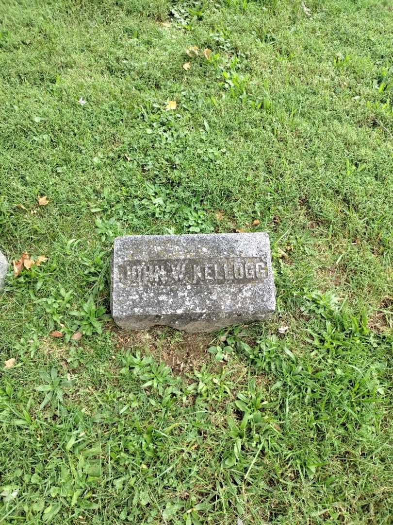 John W. Kellogg's grave. Photo 2