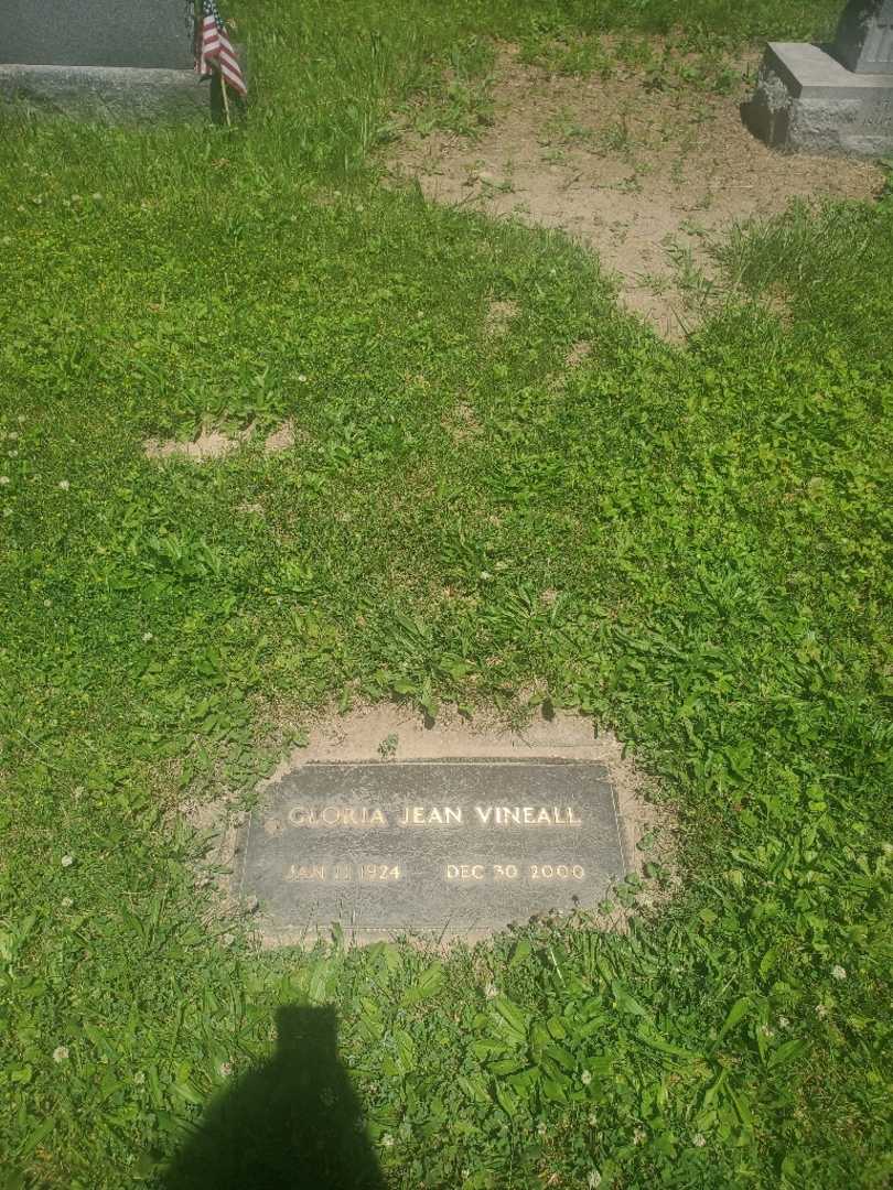 Gloria Jean Vineall's grave. Photo 2