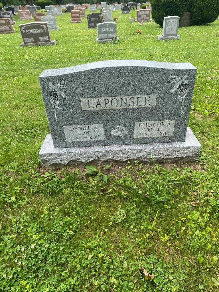 Eleanor A. "Fillie" Laponsee's grave. Photo 2