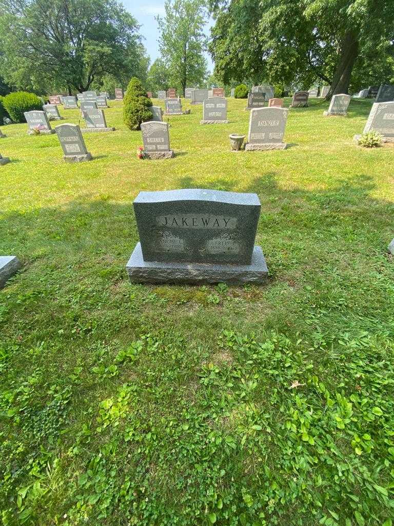 Fred T. Jakeway's grave. Photo 1